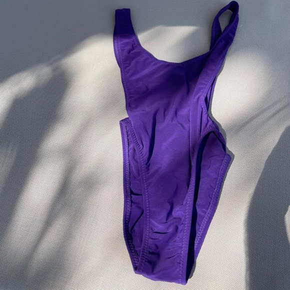 Norma Kamali one-piece swimsuit - Picture 1 of 4